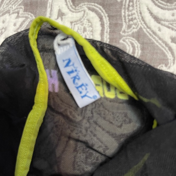 Nikey beautiful cover up - Picture 5 of 7